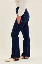 Load image into Gallery viewer, MR Petite Dark Wash Bootcut: DK / 5(27)